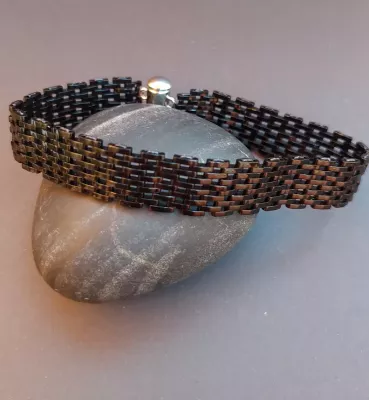 Quarter tila - černý