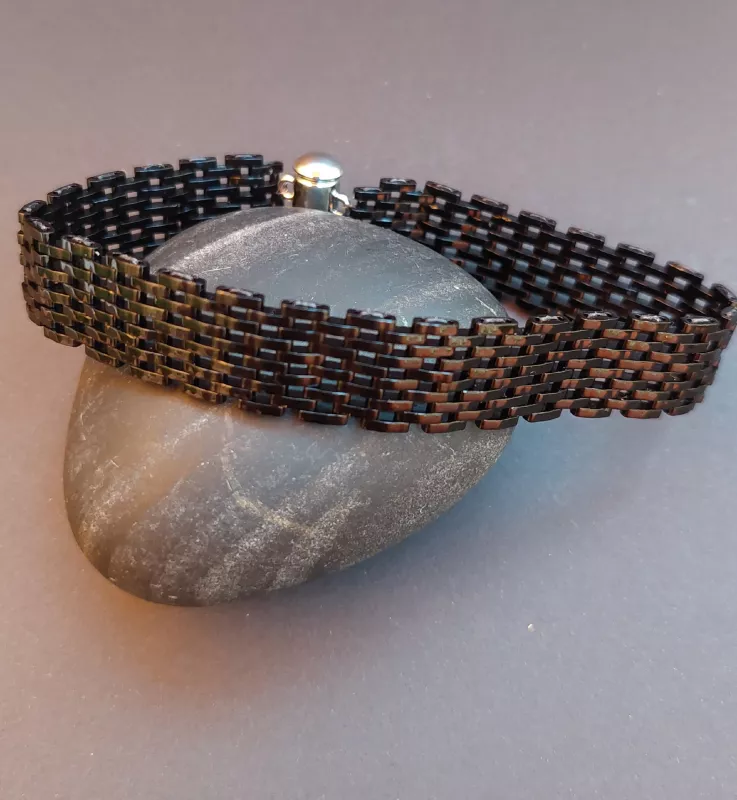 Quarter tila - černý