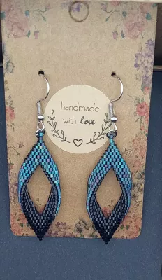 RHOMBUS - IRISČERNÝ RHOMBUS - IRISČERNÝ