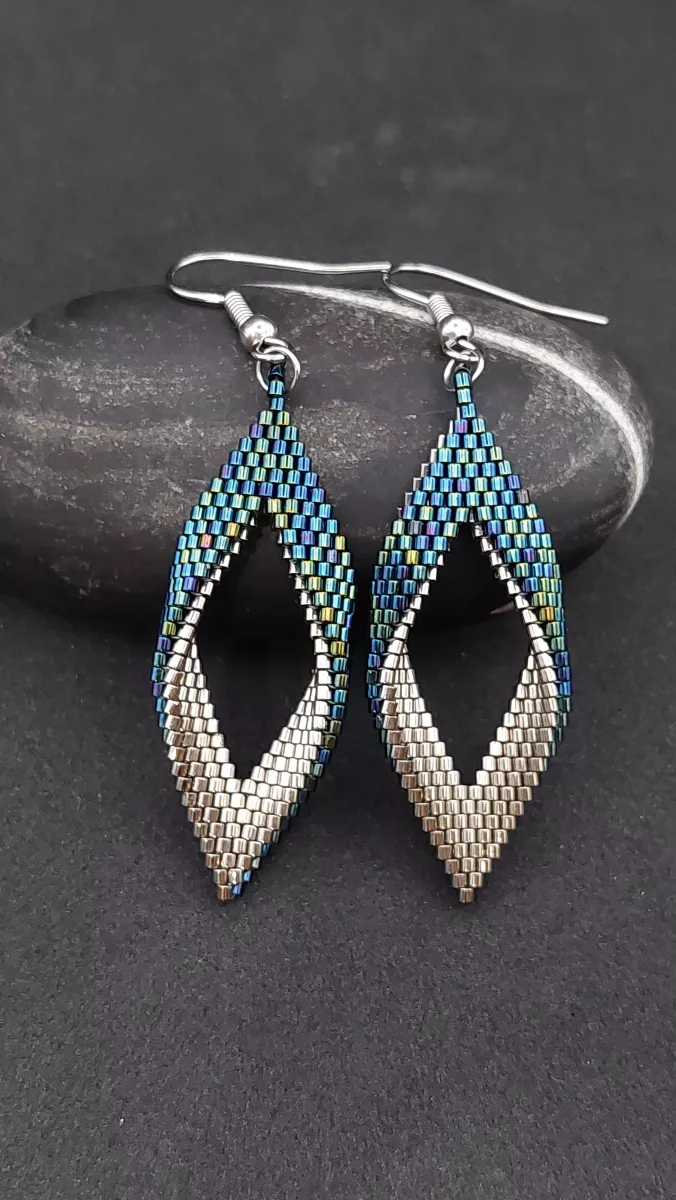 RHOMBUS - IRISSTŘÍBRNÝ