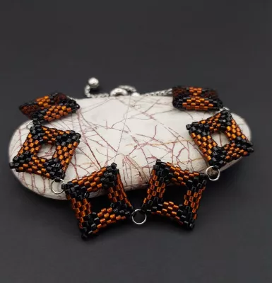 SQUARE - HNĚDOČERNÝ