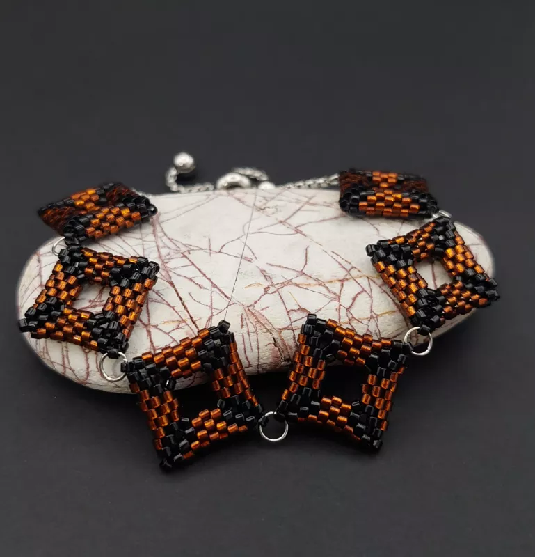 SQUARE - HNĚDOČERNÝ