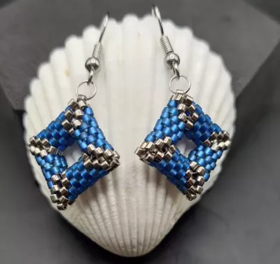  SQUARE - MODRÁ MATNÁ