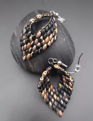 WINGS - HNĚDOČERNÁ